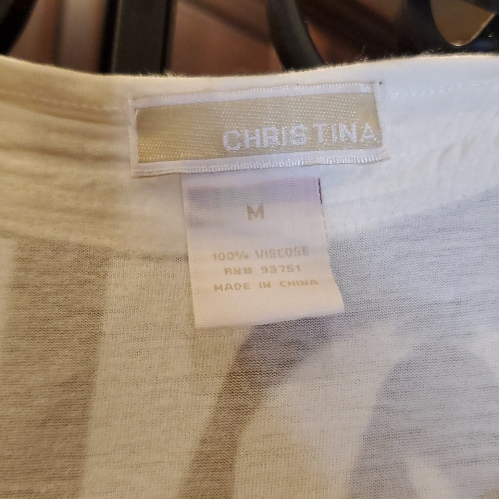 White Tank Top ๐ค - Picture 6 of 7
